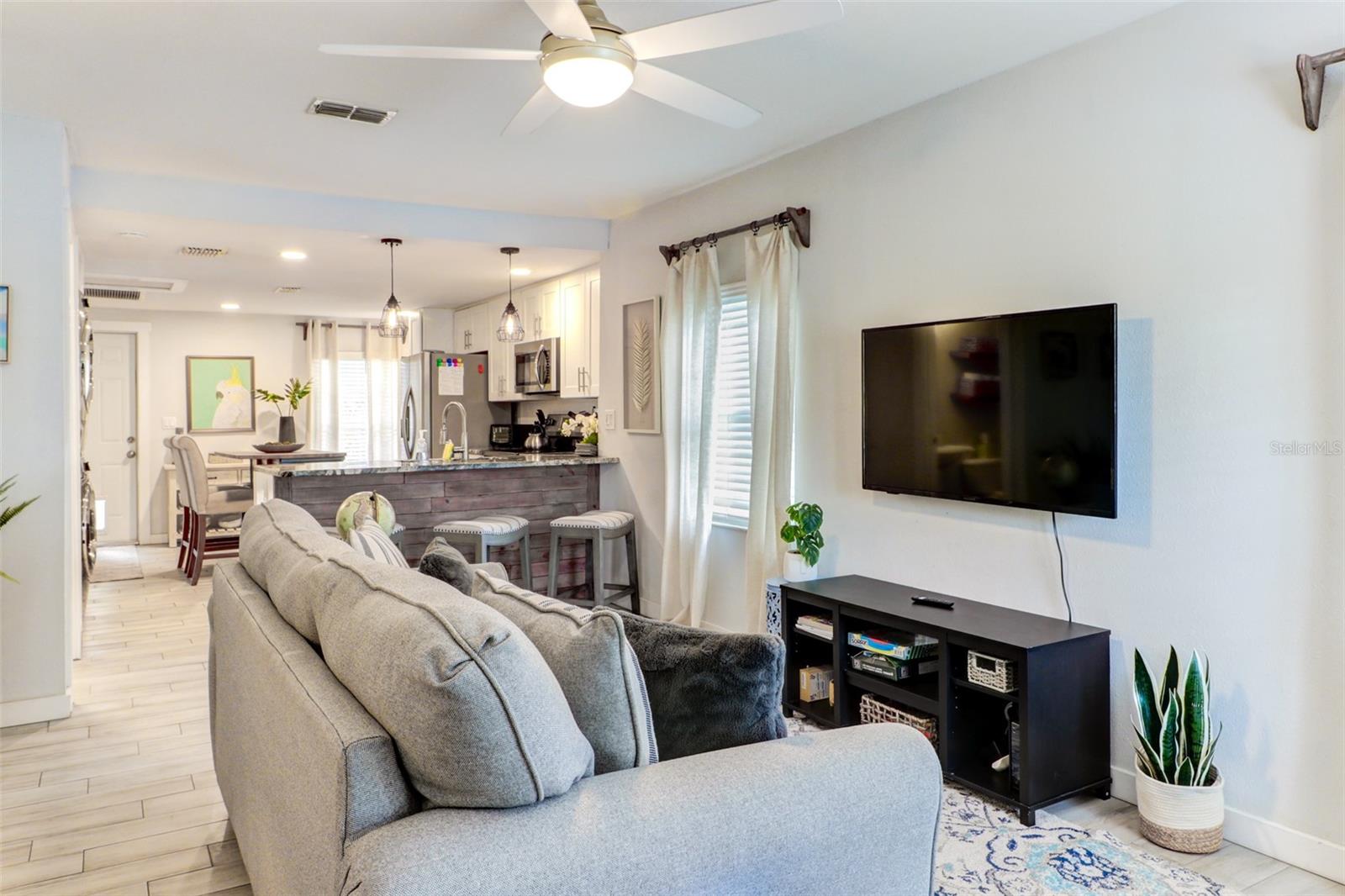 7018 N CENTRAL AVENUE, Tampa, FL 33604