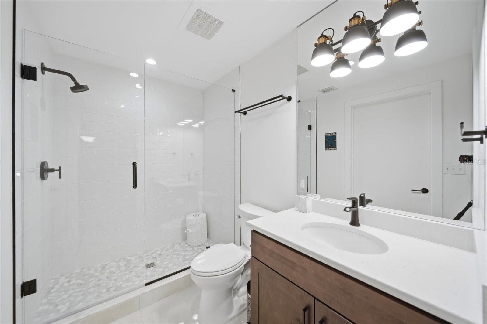 132 MIRROR LAKE, #403, St Petersburg, FL 33701 132 MIRROR LAKE, #403, St Petersburg, FL 33701