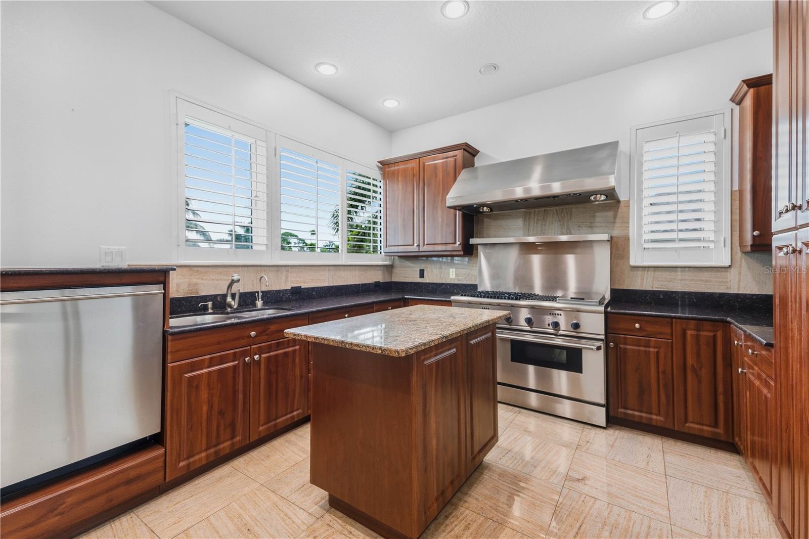 4908 64TH DRIVE W, Bradenton, FL 34210