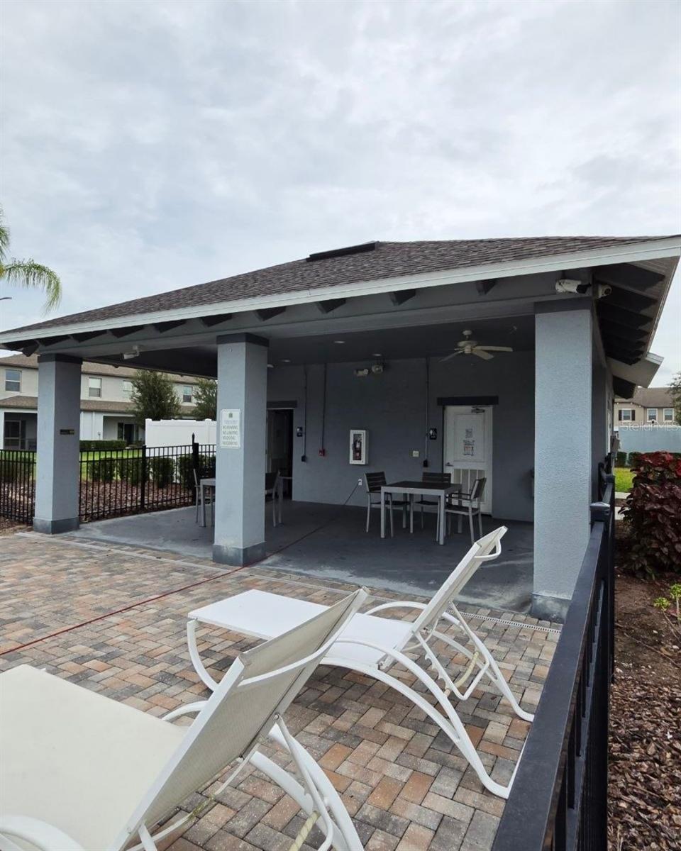 9659 PEMBROOKE PINES DRIVE, Sun City Center, FL 33573