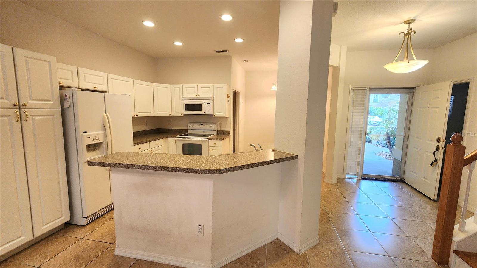642 SPRING LAKE CIRCLE, Tarpon Springs, FL 34688