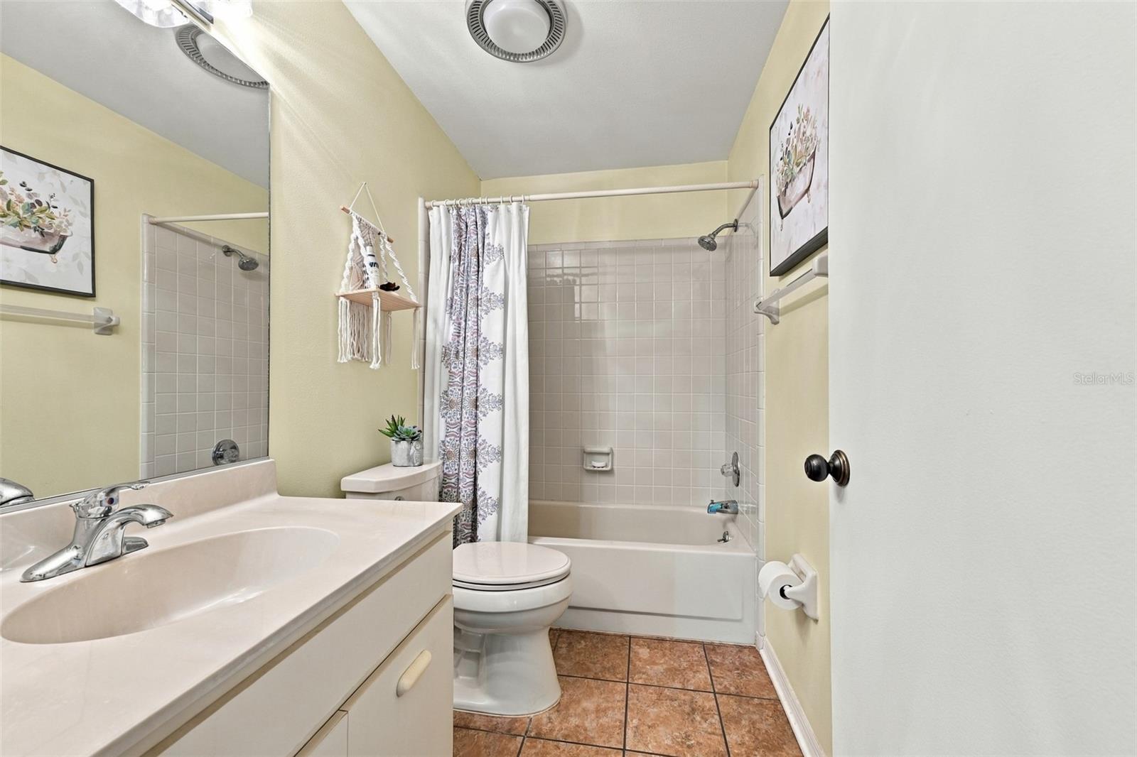 1611 WOODMAR DRIVE, Sun City Center, FL 33573