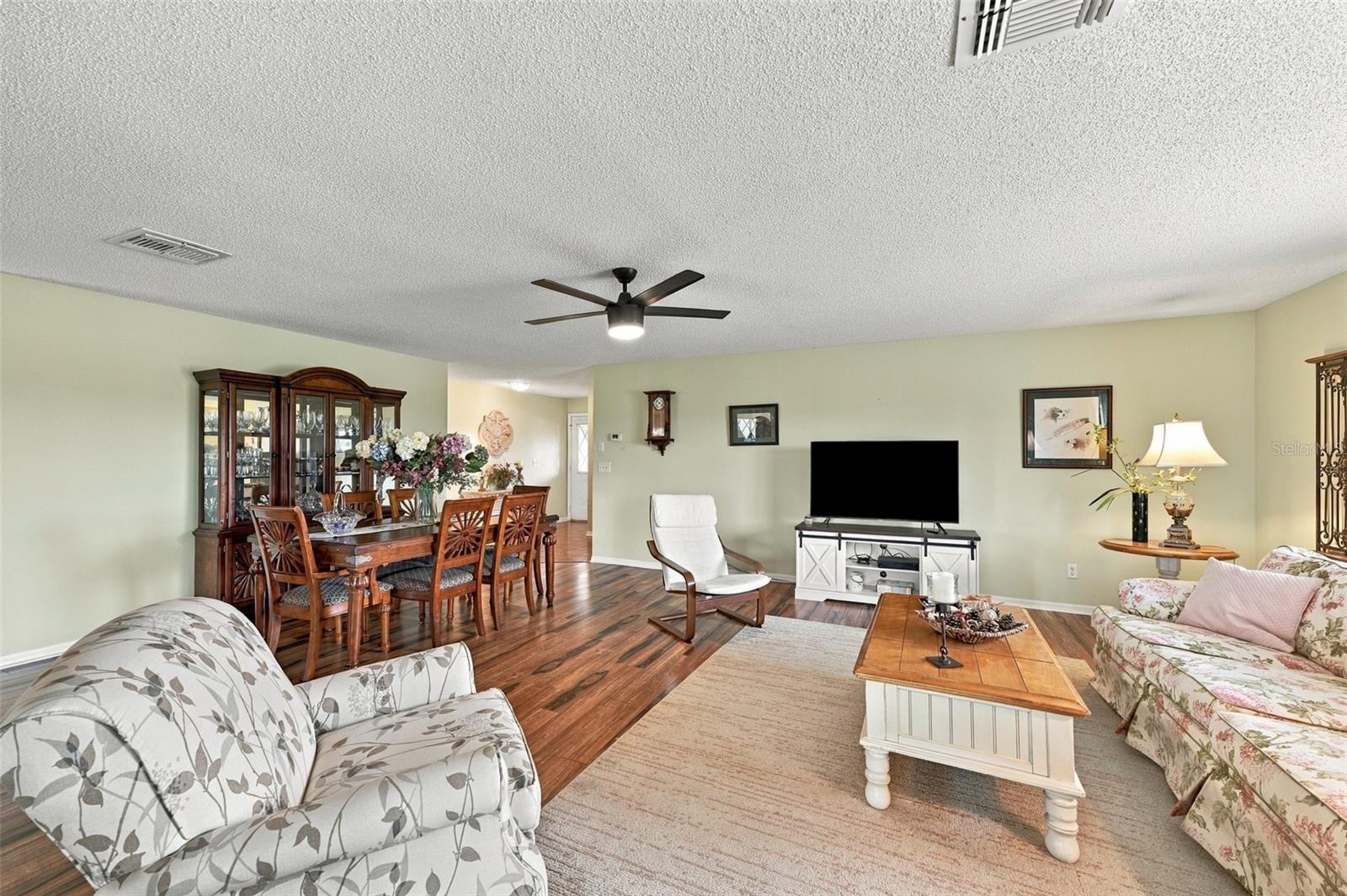 1611 WOODMAR DRIVE, Sun City Center, FL 33573