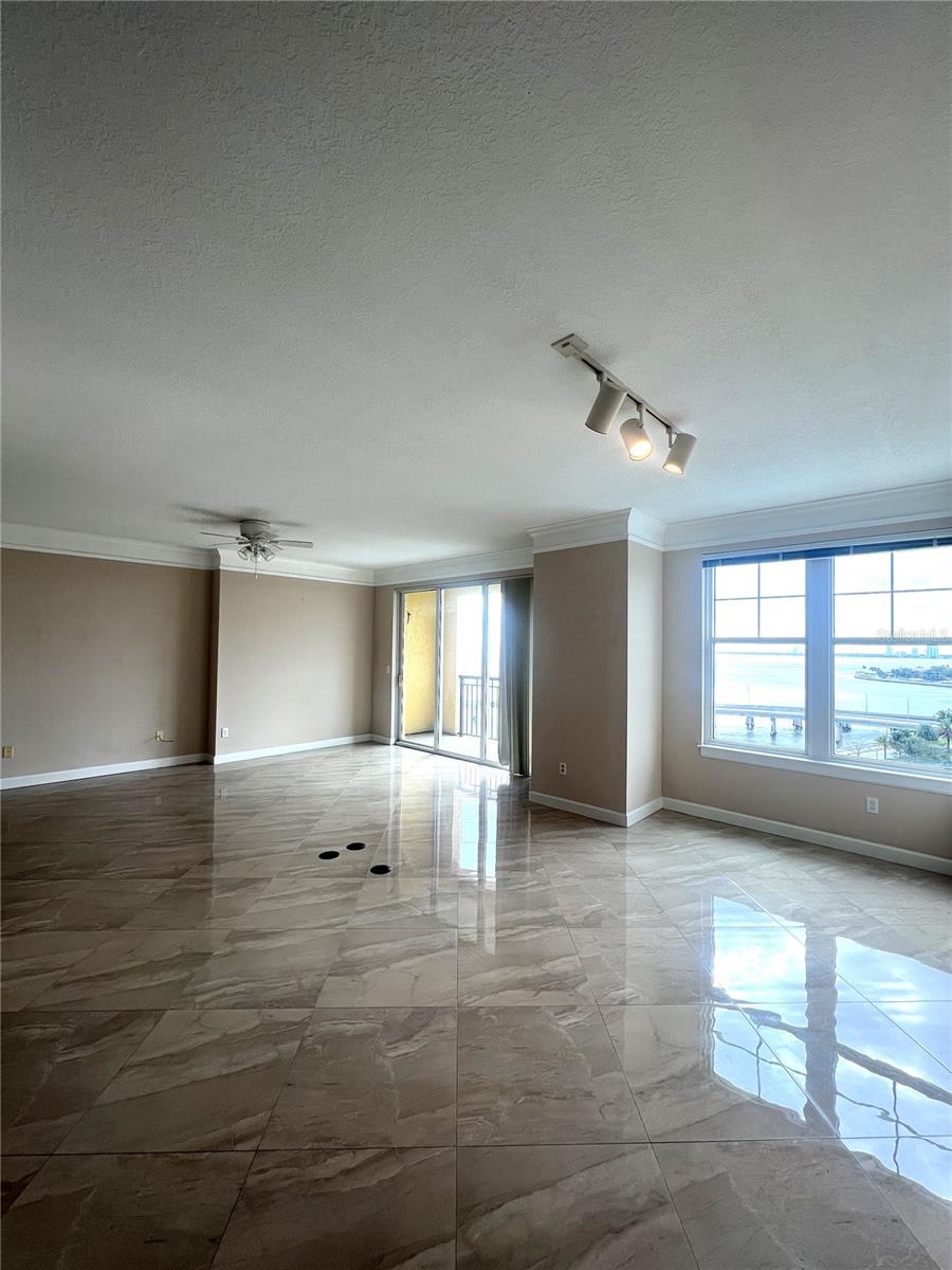 345 BAYSHORE BOULEVARD, #1007, Tampa, FL 33606 345 BAYSHORE BOULEVARD, #1007, Tampa, FL 33606