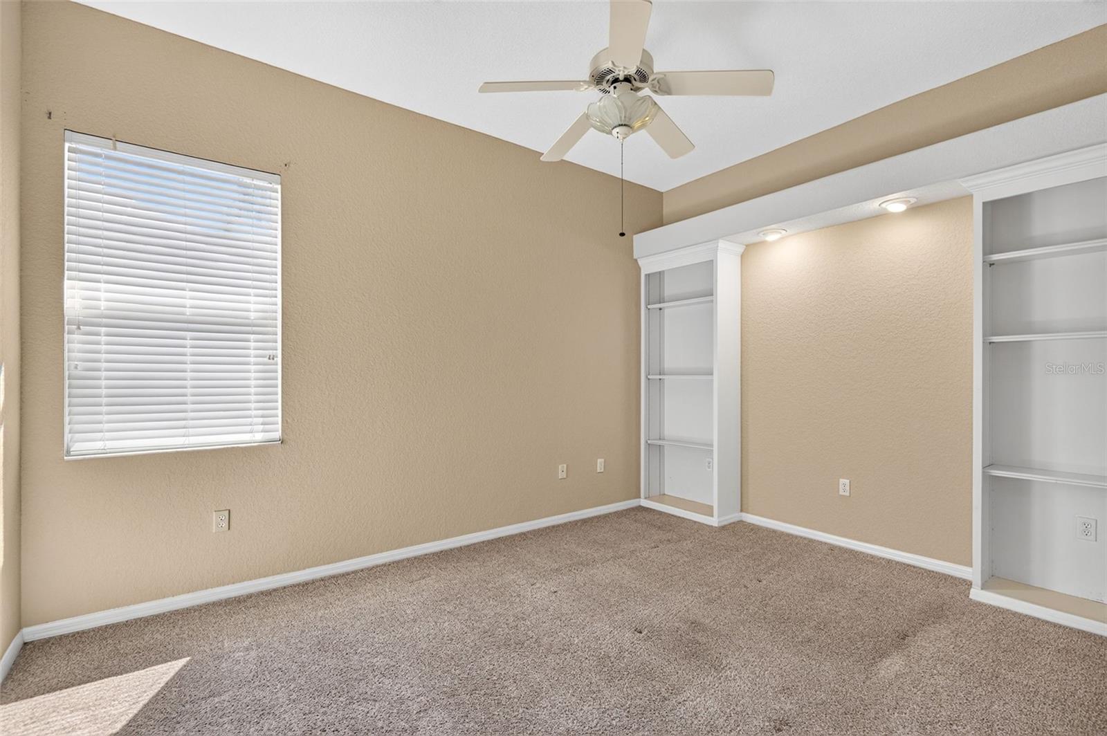 725 CITRUS WOOD LANE, Valrico, FL 33594