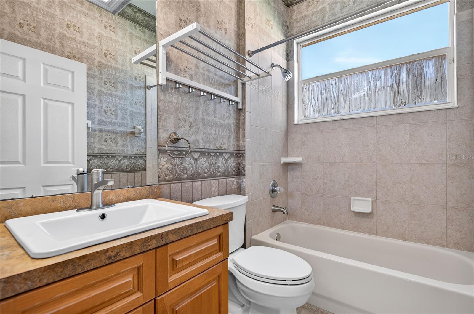 725 CITRUS WOOD LANE, Valrico, FL 33594
