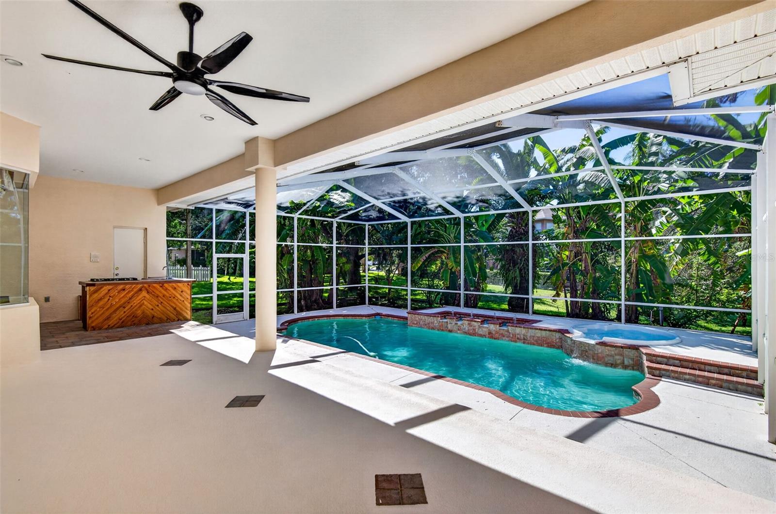 725 CITRUS WOOD LANE, Valrico, FL 33594
