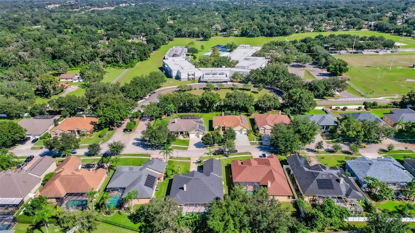 725 CITRUS WOOD LANE, Valrico, FL 33594