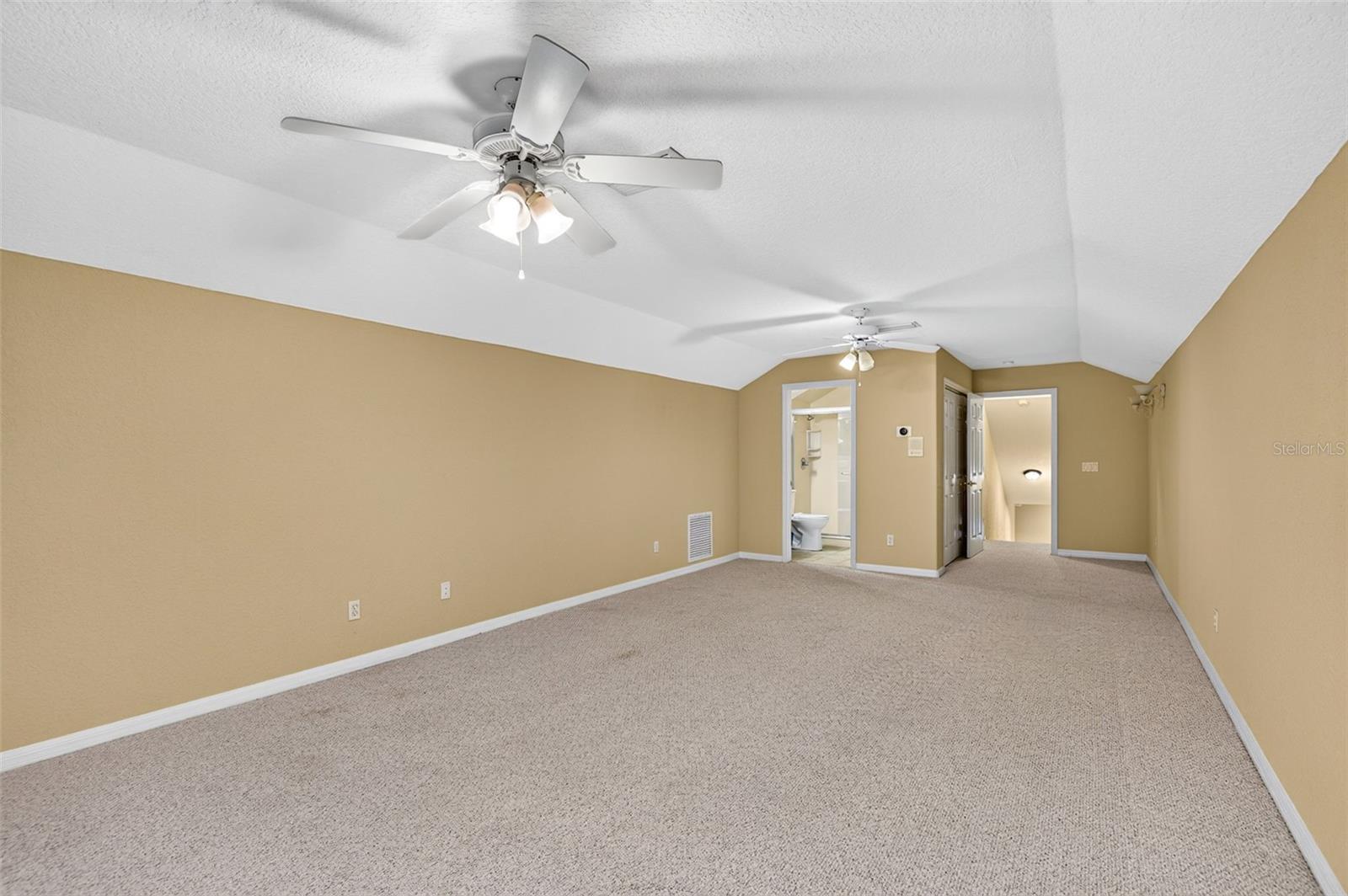 725 CITRUS WOOD LANE, Valrico, FL 33594