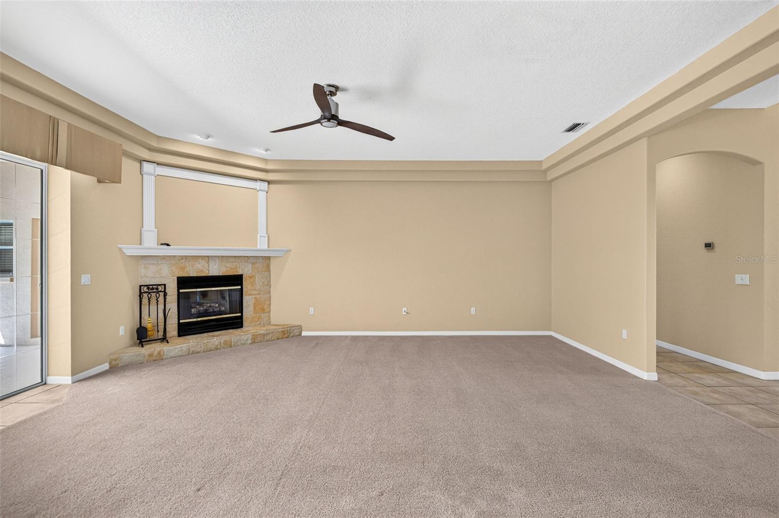 725 CITRUS WOOD LANE, Valrico, FL 33594
