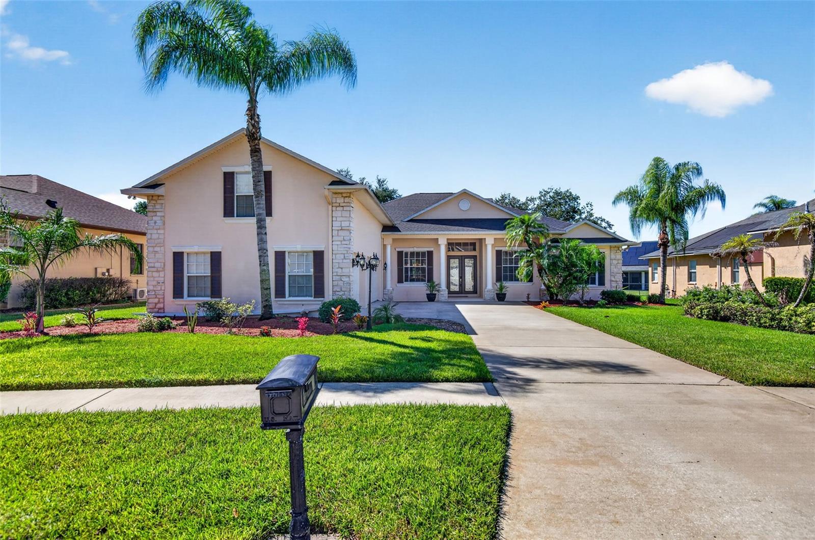 725 CITRUS WOOD LANE, Valrico, FL 33594 725 CITRUS WOOD LANE, Valrico, FL 33594