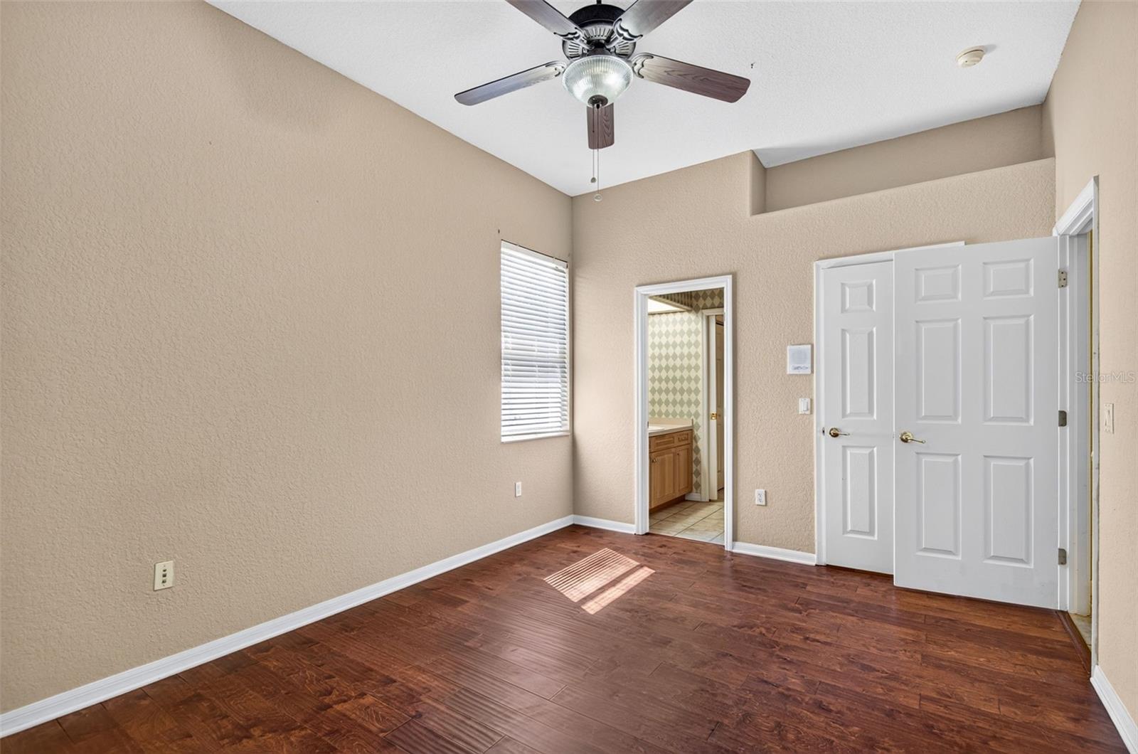 725 CITRUS WOOD LANE, Valrico, FL 33594