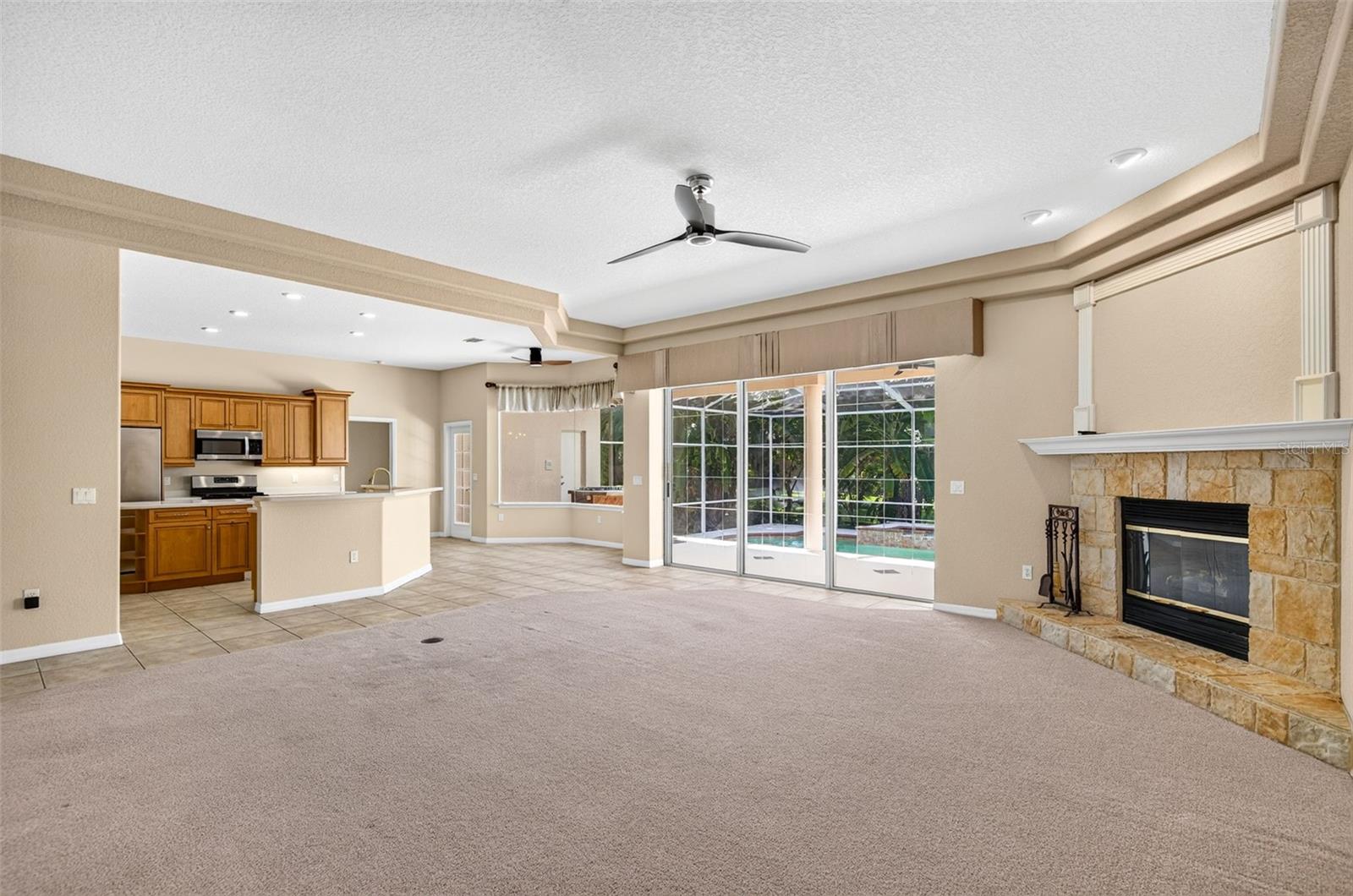 725 CITRUS WOOD LANE, Valrico, FL 33594