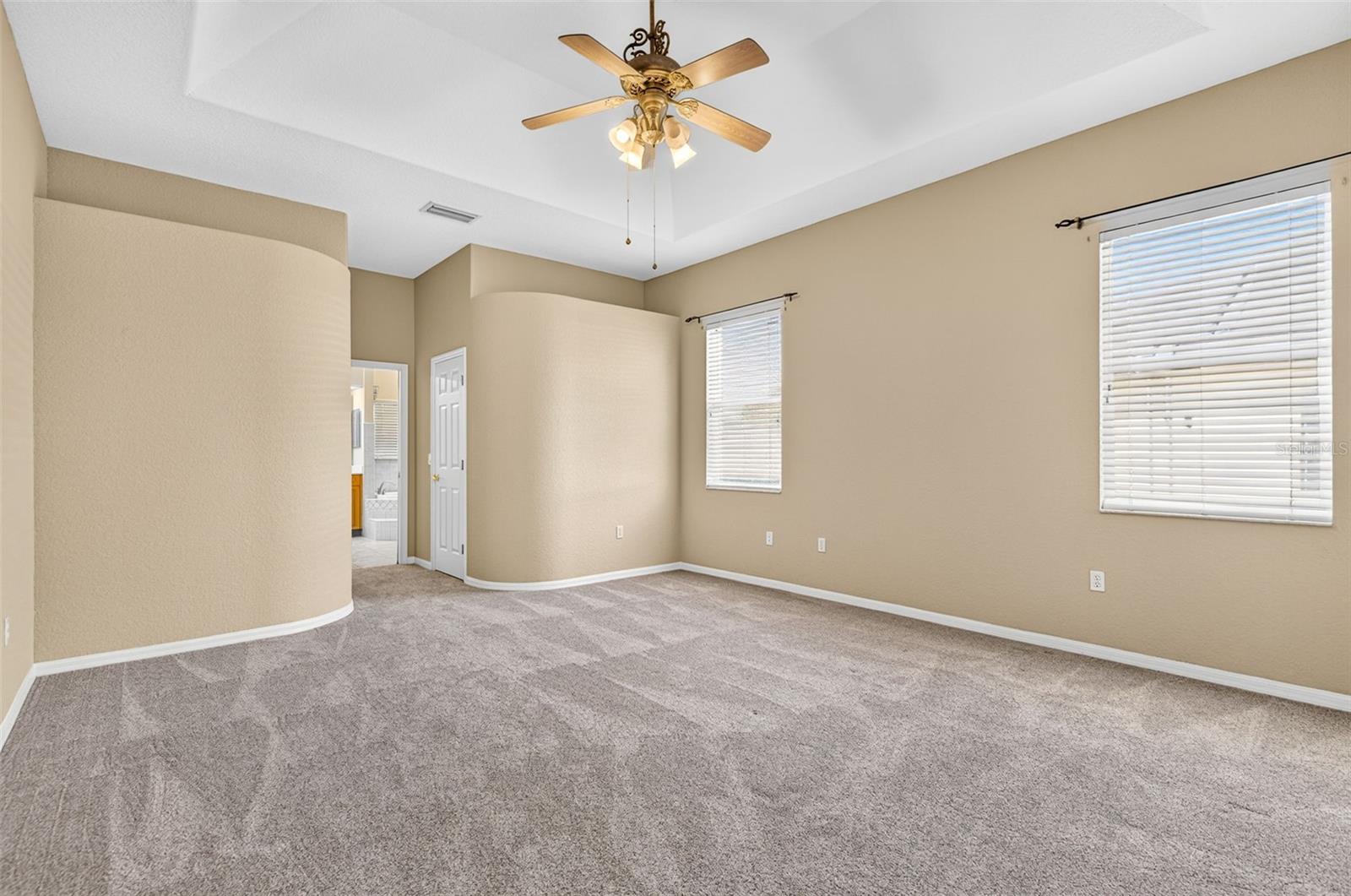725 CITRUS WOOD LANE, Valrico, FL 33594