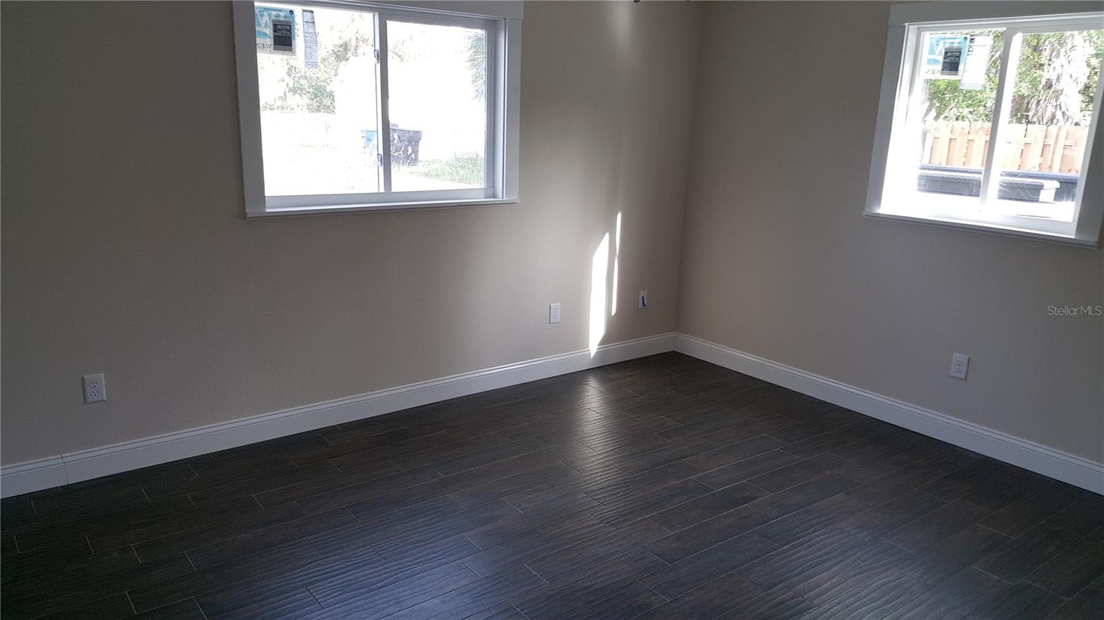 1646 28TH AVENUE N, St Petersburg, FL 33713