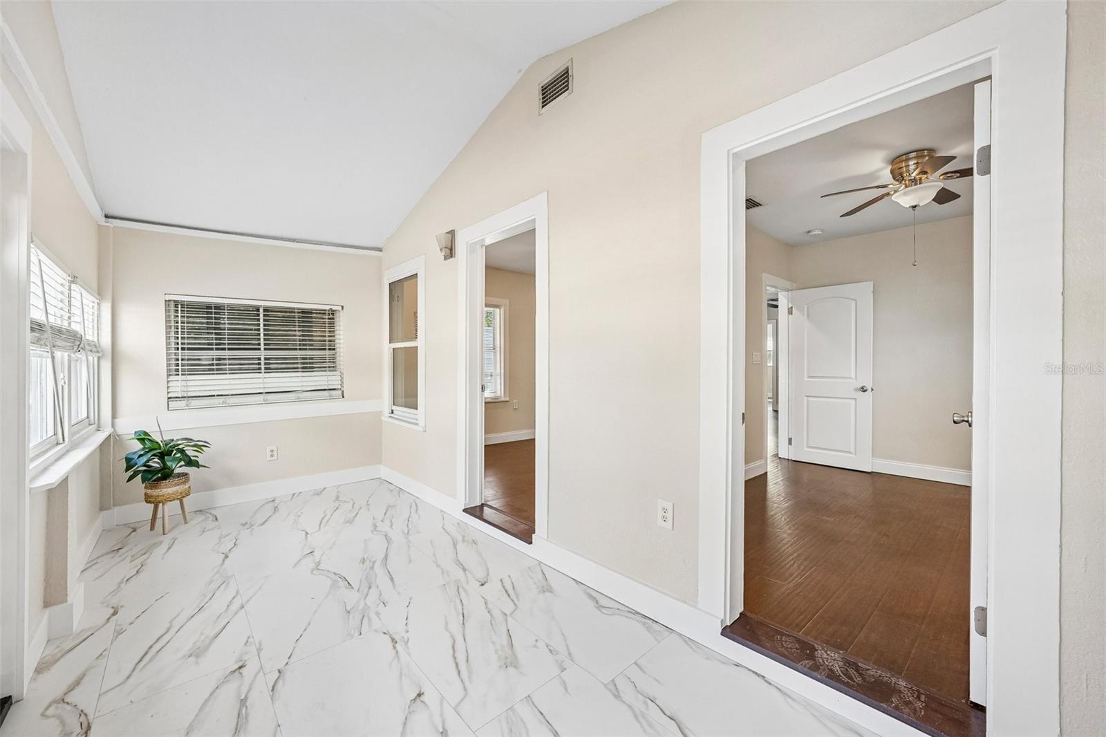 1646 28TH AVENUE N, St Petersburg, FL 33713