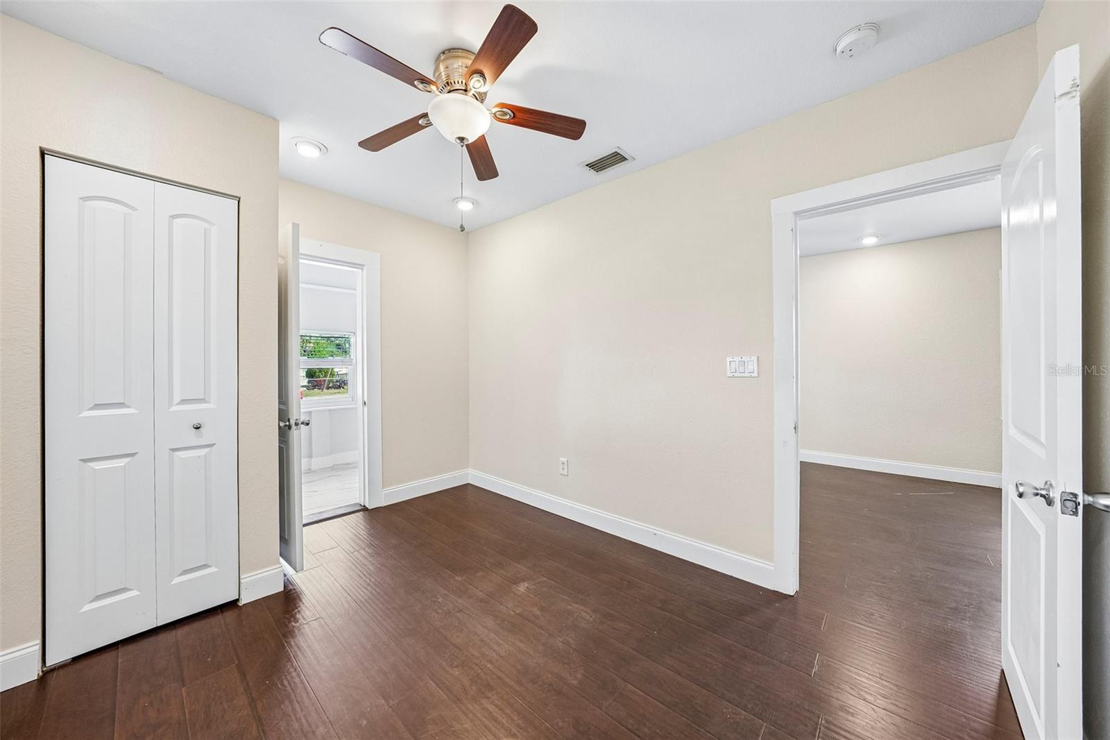 1646 28TH AVENUE N, St Petersburg, FL 33713