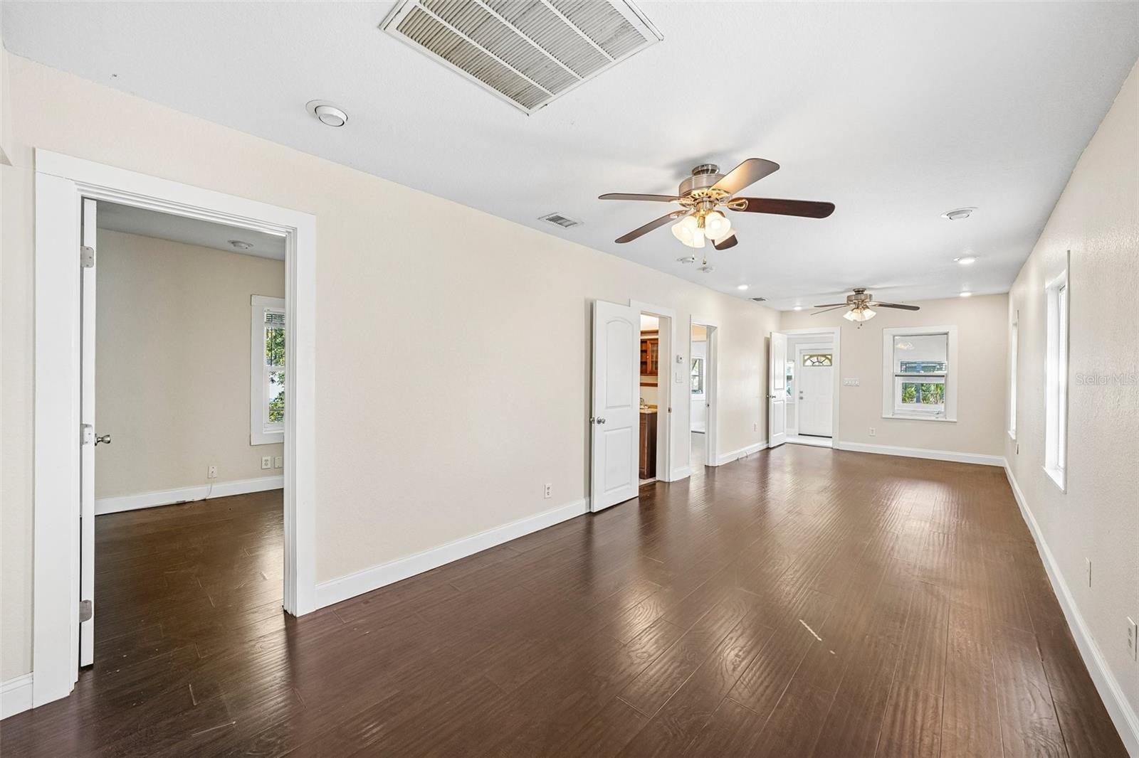 1646 28TH AVENUE N, St Petersburg, FL 33713