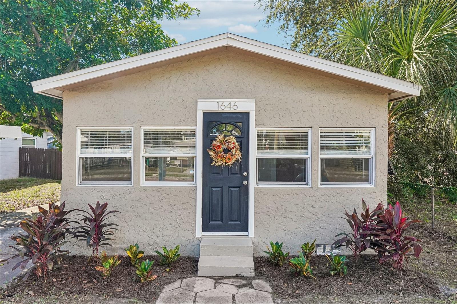 1646 28TH AVENUE N, St Petersburg, FL 33713