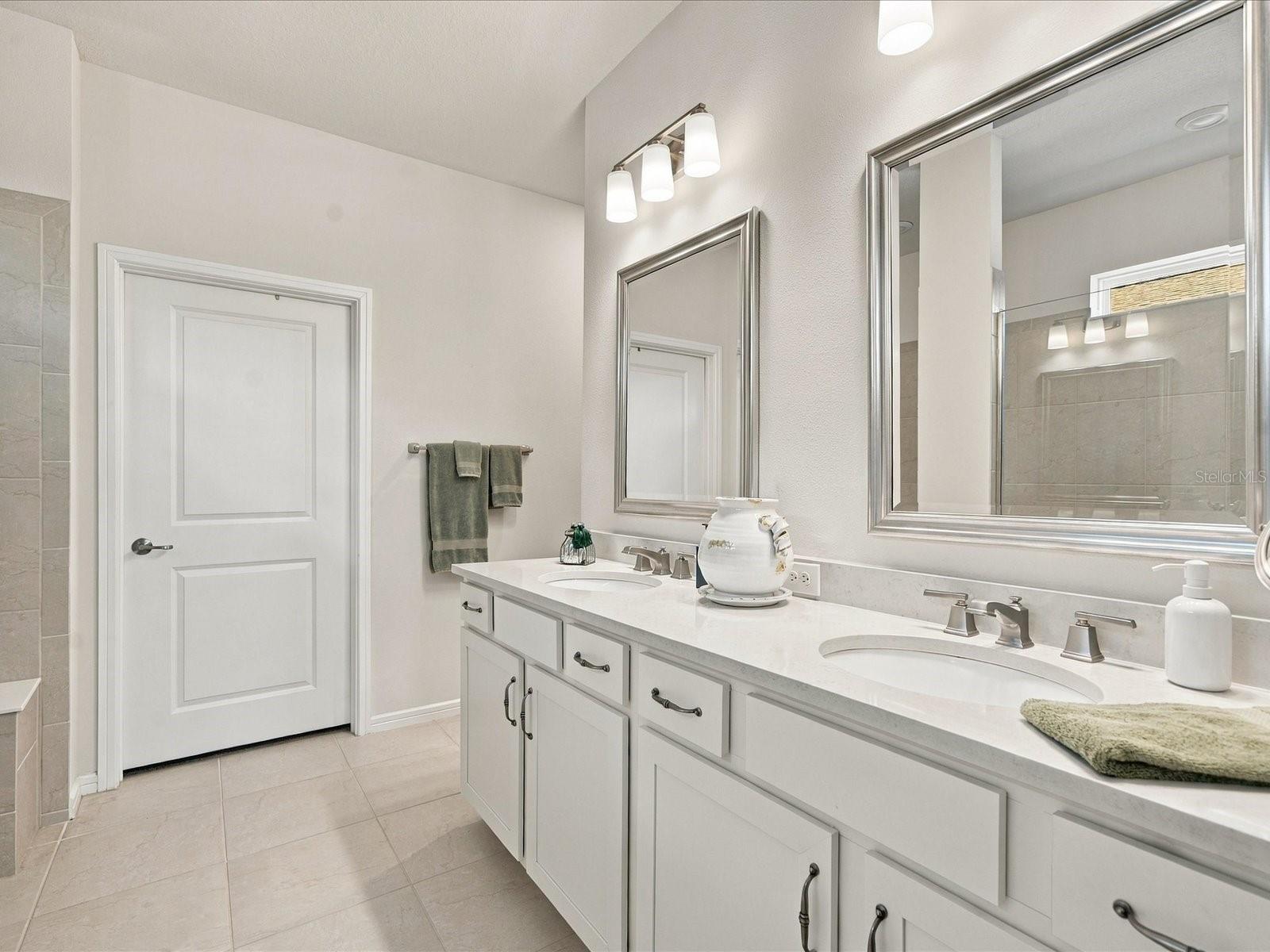 5547 BAY TIDE COURT, Land O Lakes, FL 34638