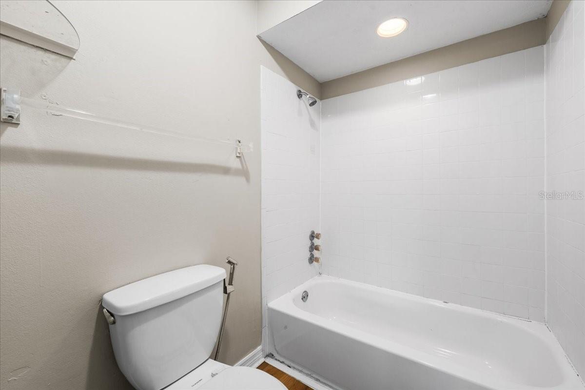 7903 CEDAR DRIVE, Temple Terrace, FL 33637