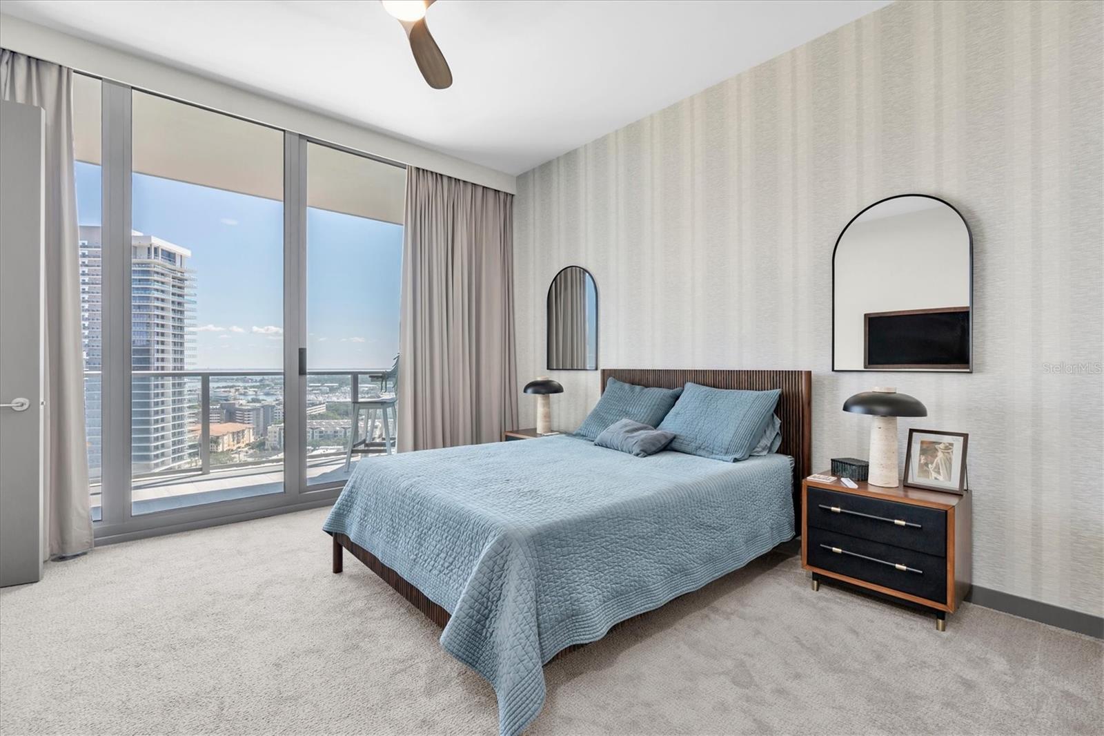 400 CENTRAL AVENUE, #2005, St Petersburg, FL 33701