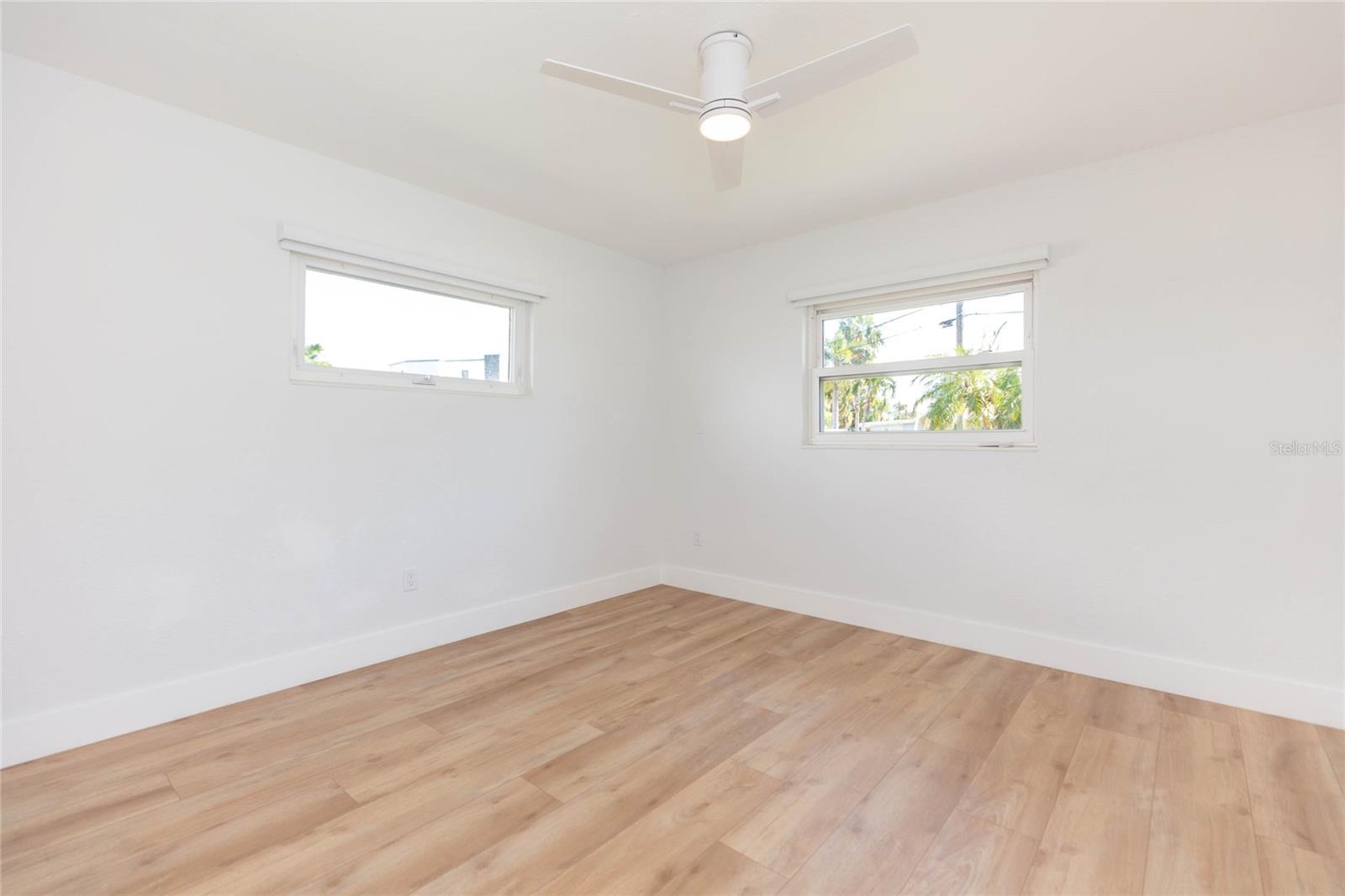 7160 S S, SHORE DR DRIVE, South Pasadena, FL 33707