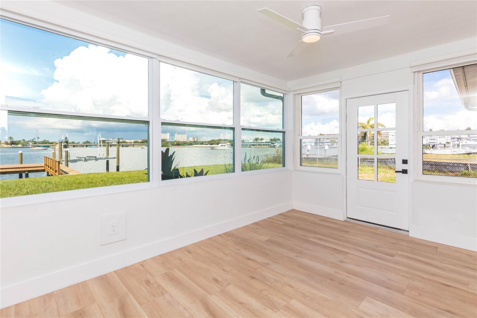 7160 S S, SHORE DR DRIVE, South Pasadena, FL 33707