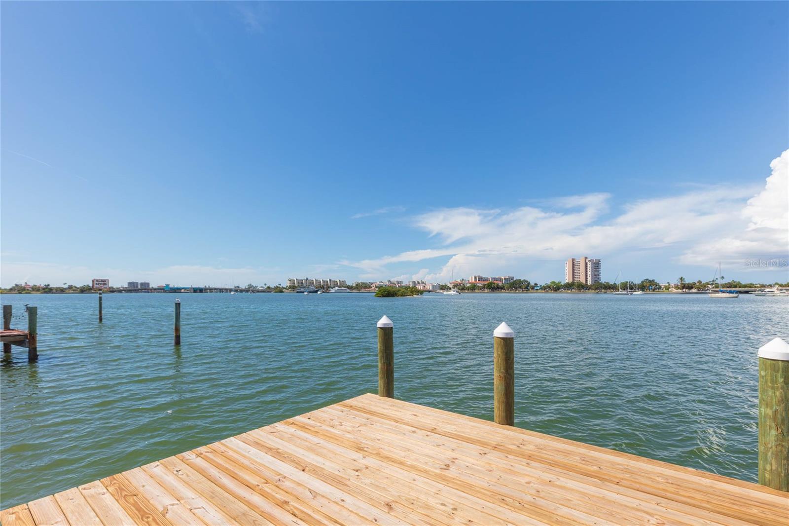 7160 S S, SHORE DR DRIVE, South Pasadena, FL 33707