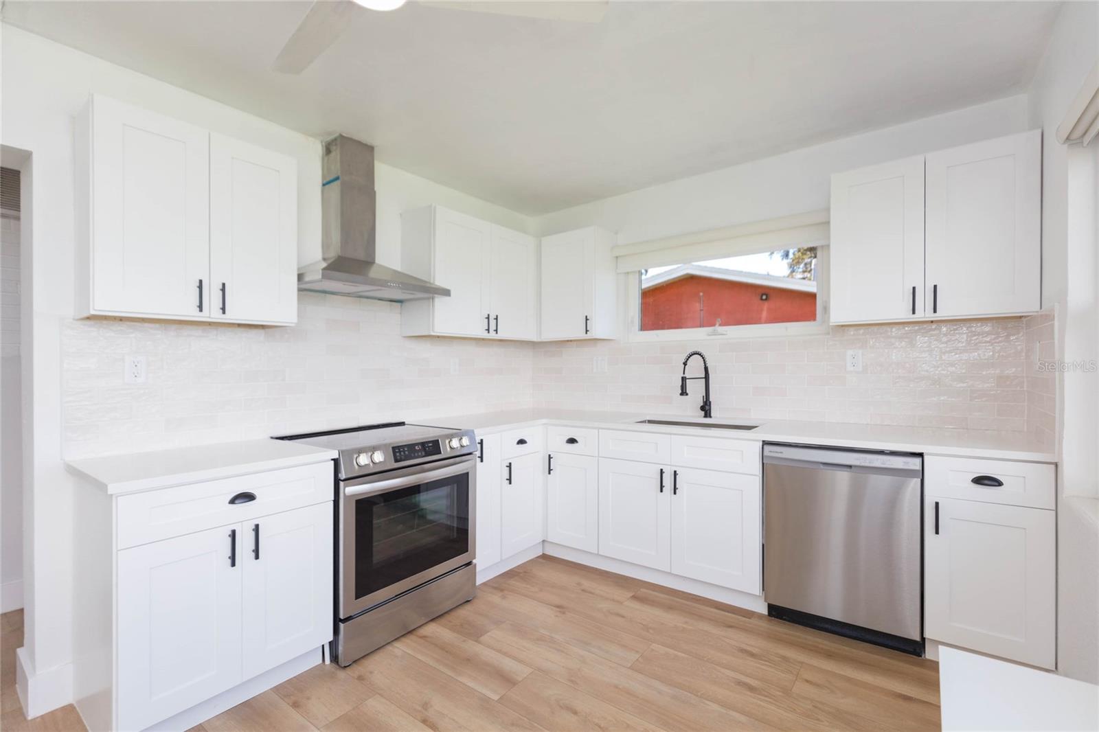 7160 S S, SHORE DR DRIVE, South Pasadena, FL 33707