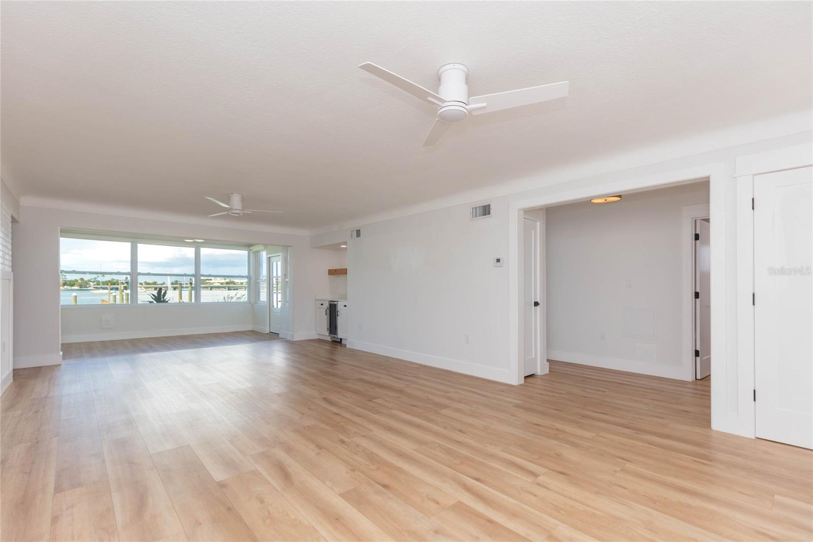 7160 S S, SHORE DR DRIVE, South Pasadena, FL 33707