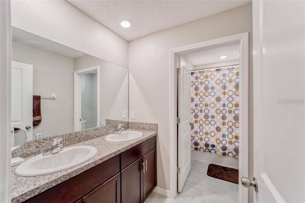 11918 MIRACLE MILE DRIVE, Riverview, FL 33578