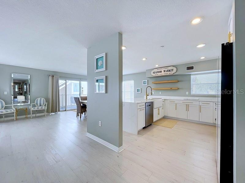 504 GULF BOULEVARD, #101, Indian Rocks Beach, FL 33785