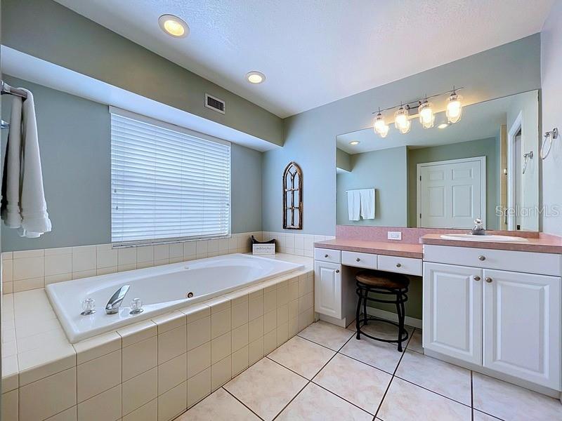 504 GULF BOULEVARD, #101, Indian Rocks Beach, FL 33785