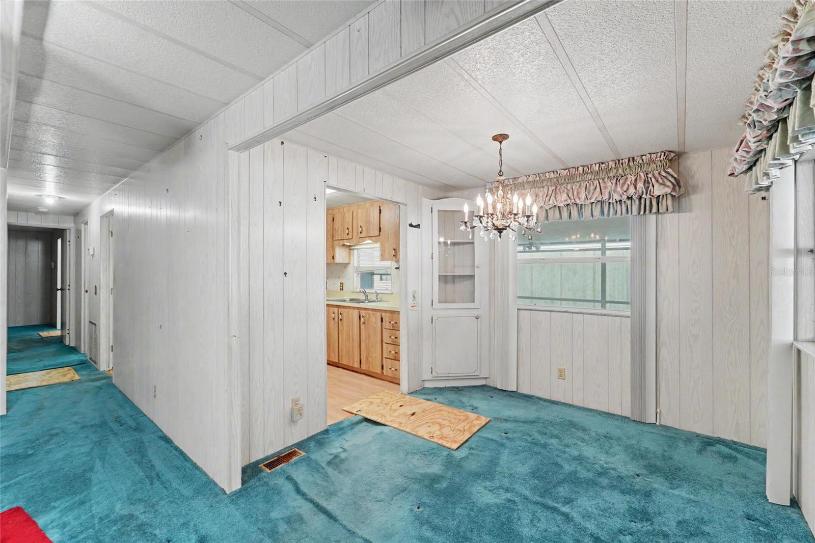 Access kitchen from either direction