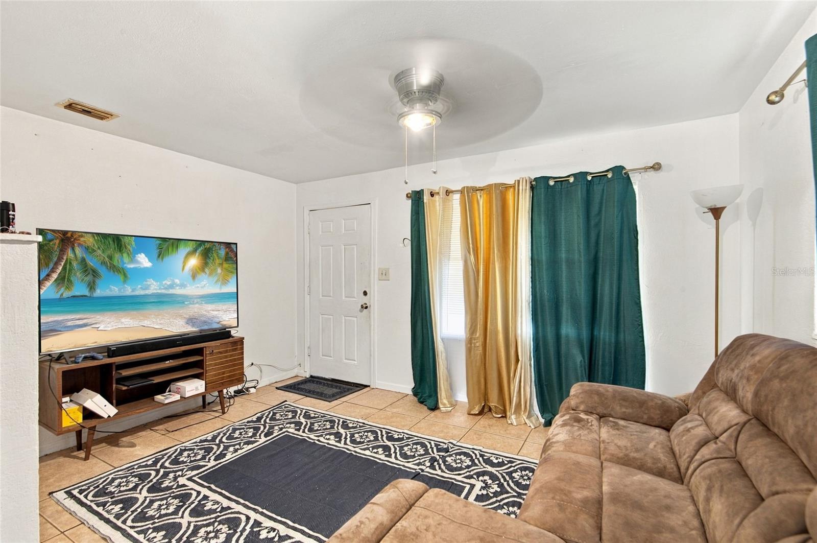 375 S 10TH AVENUE, Bartow, FL 33830 375 S 10TH AVENUE, Bartow, FL 33830