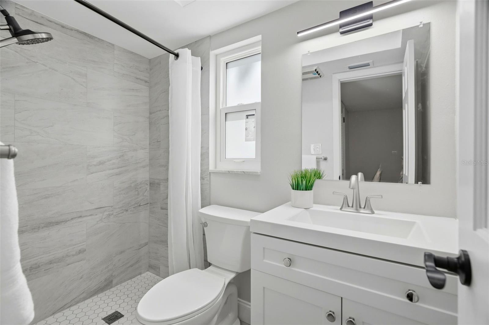Primary ensuite bathroom.