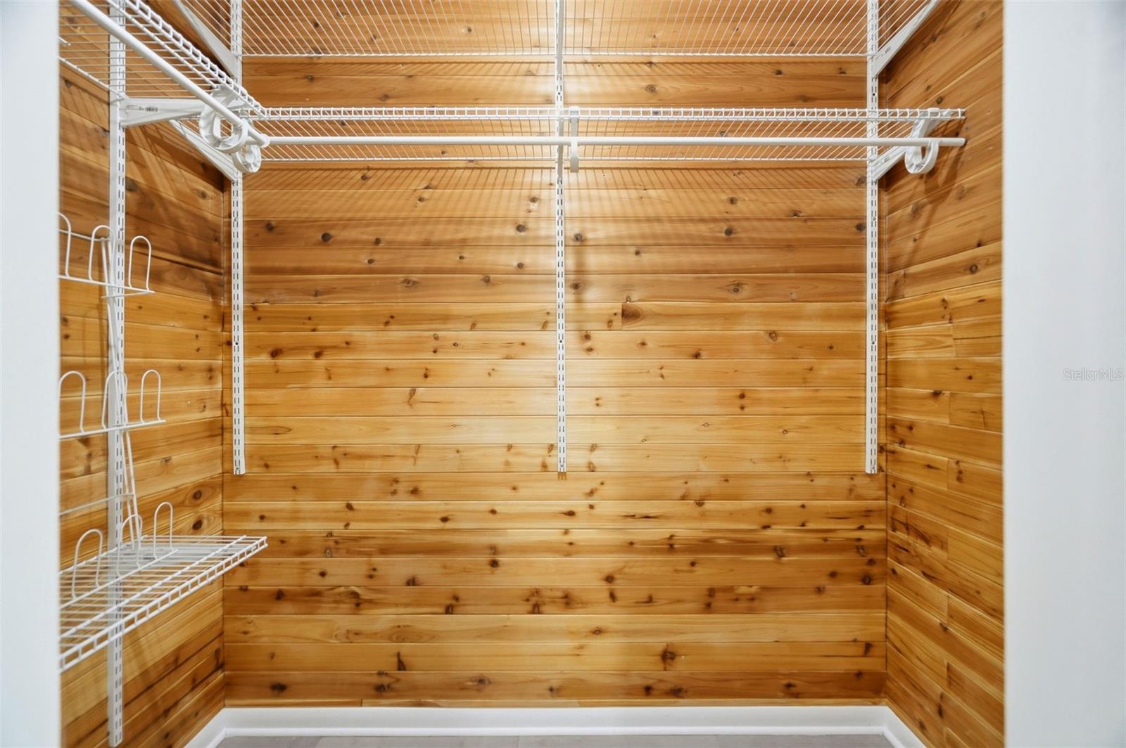Walk in closets!