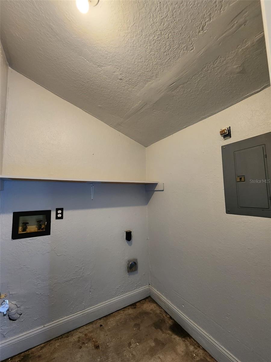 9563 LYNN LANE, #B, Seminole, FL 33777