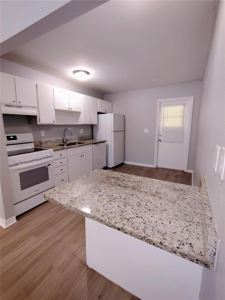 9563 LYNN LANE, #B, Seminole, FL 33777