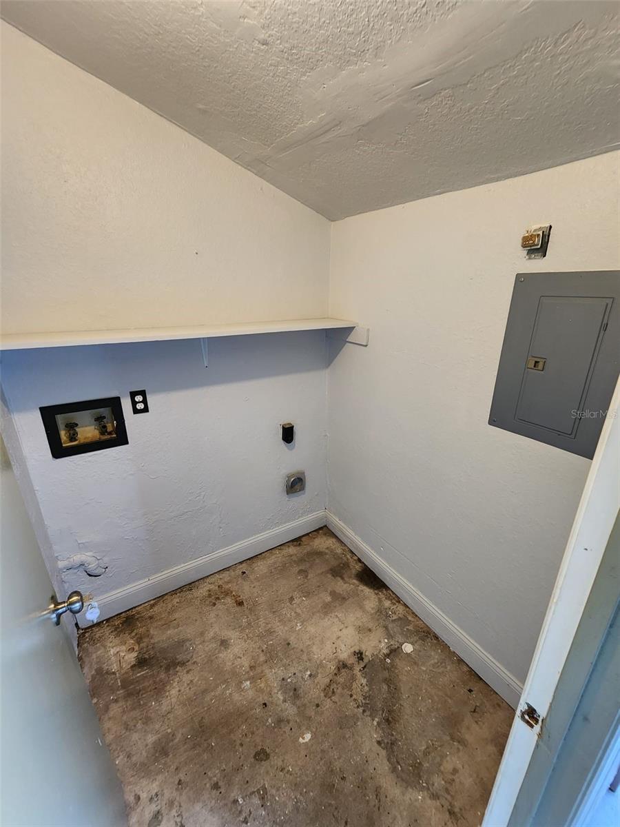9563 LYNN LANE, #B, Seminole, FL 33777