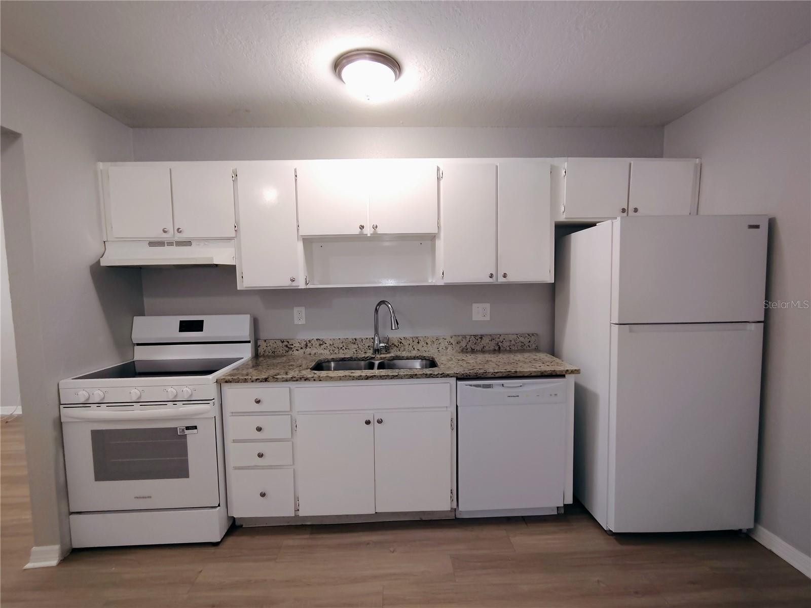 9563 LYNN LANE, #B, Seminole, FL 33777