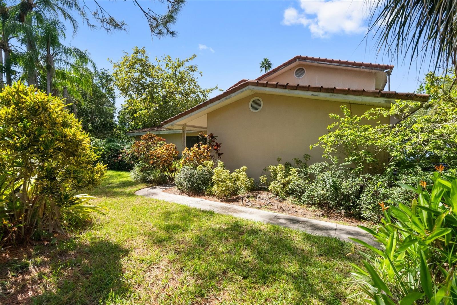 600 SHORE DRIVE E, Oldsmar, FL 34677