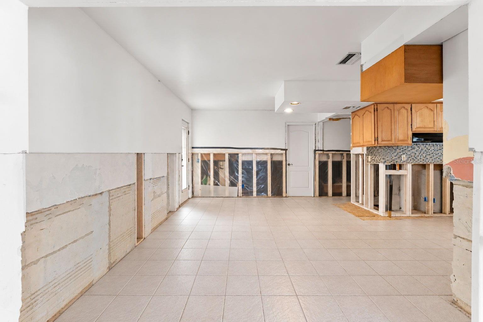 600 SHORE DRIVE E, Oldsmar, FL 34677