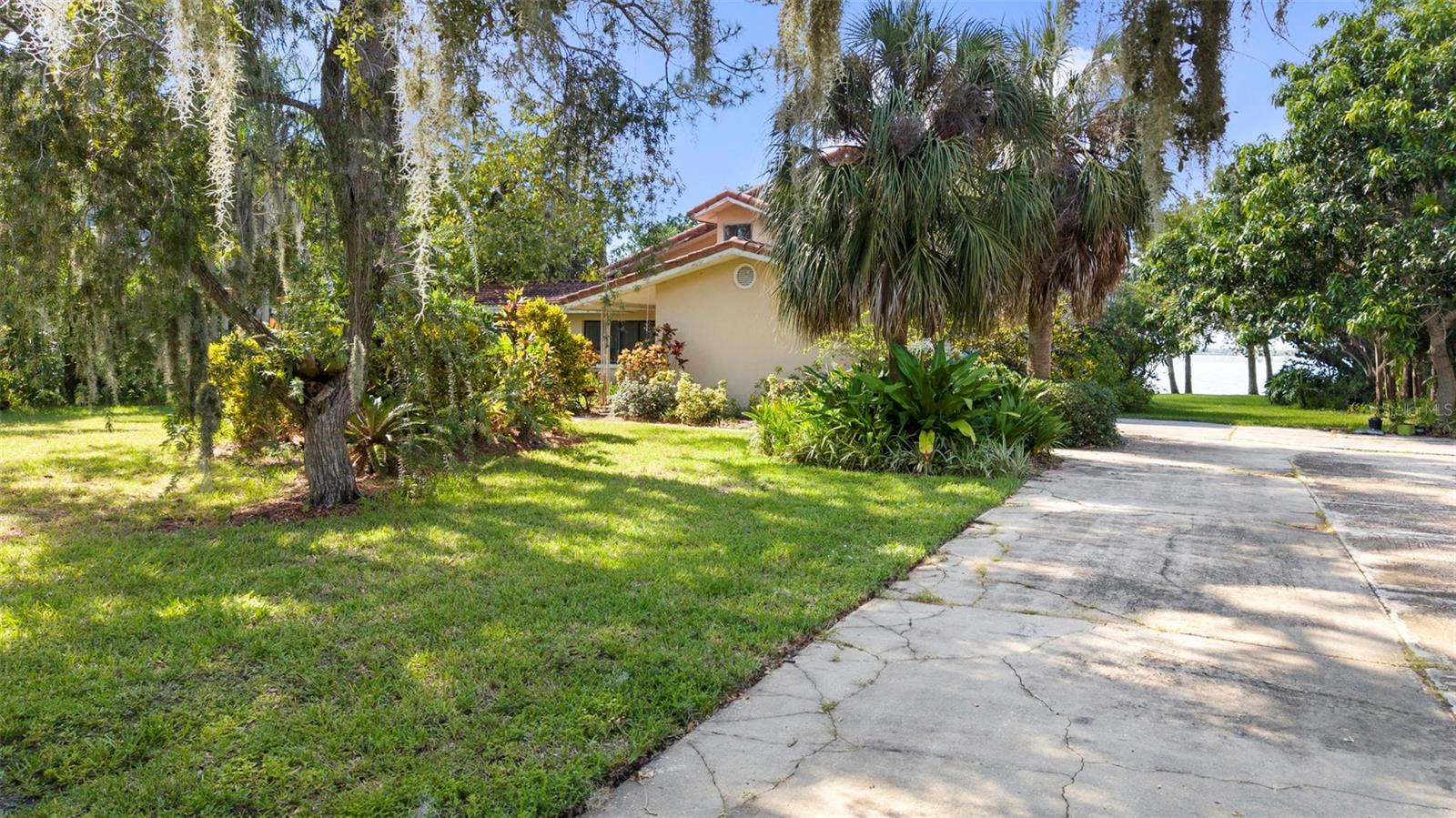 600 SHORE DRIVE E, Oldsmar, FL 34677
