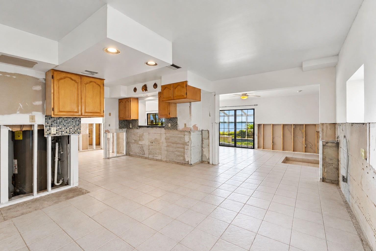 600 SHORE DRIVE E, Oldsmar, FL 34677