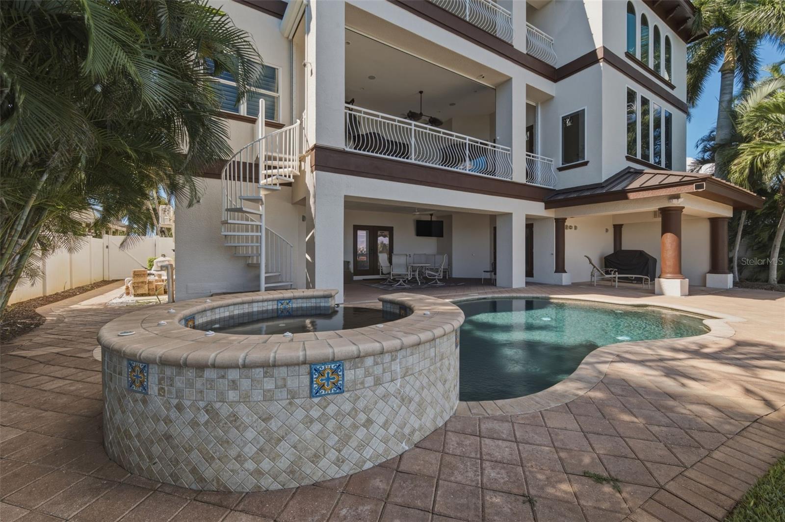 7851 9TH AVENUE S, St Petersburg, FL 33707