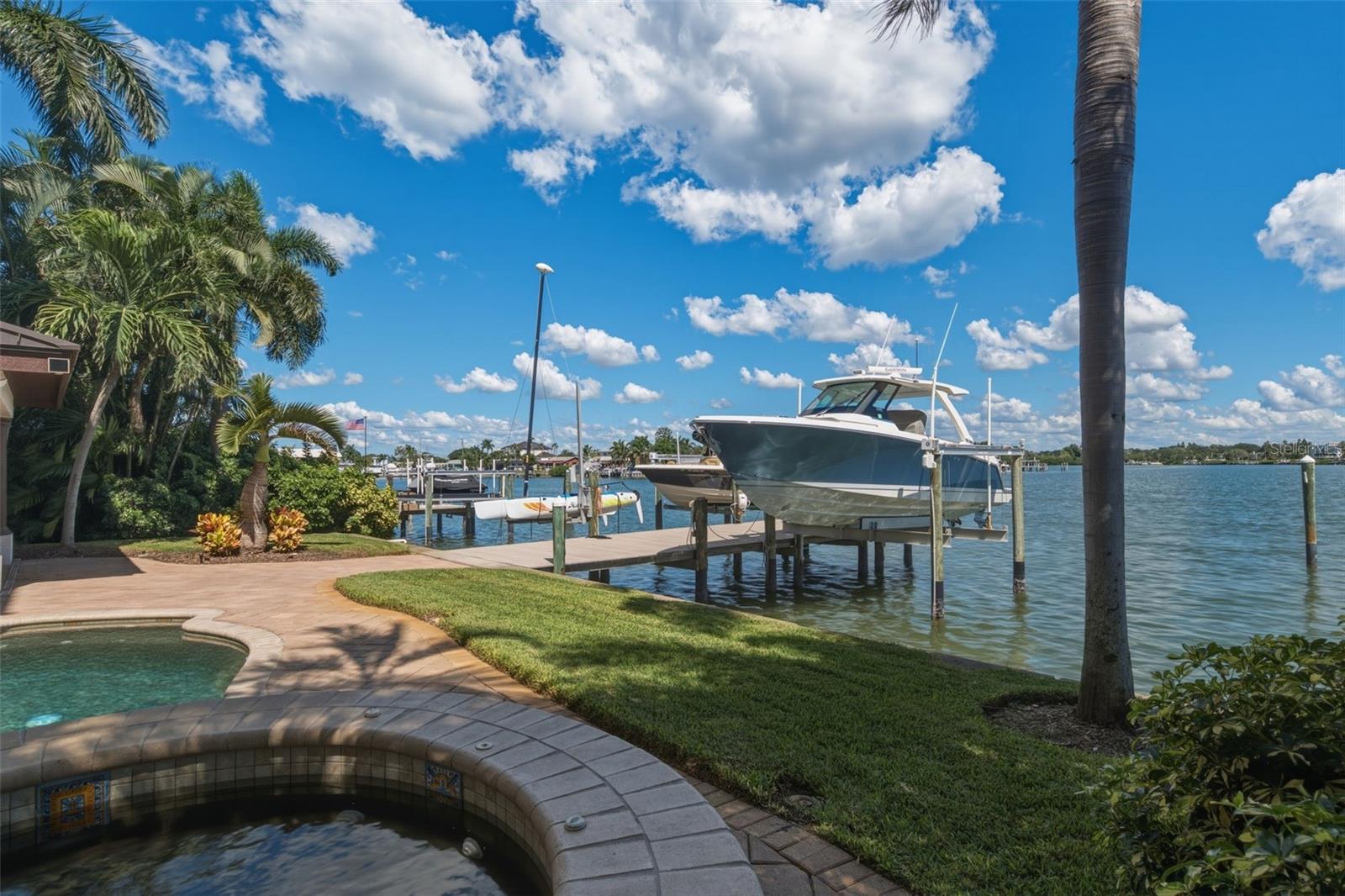 7851 9TH AVENUE S, St Petersburg, FL 33707