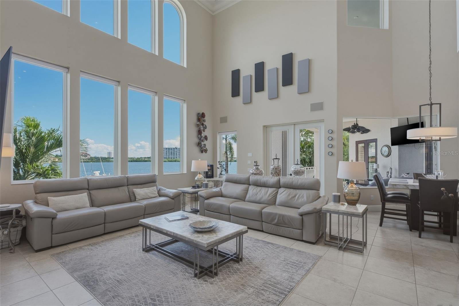 7851 9TH AVENUE S, St Petersburg, FL 33707