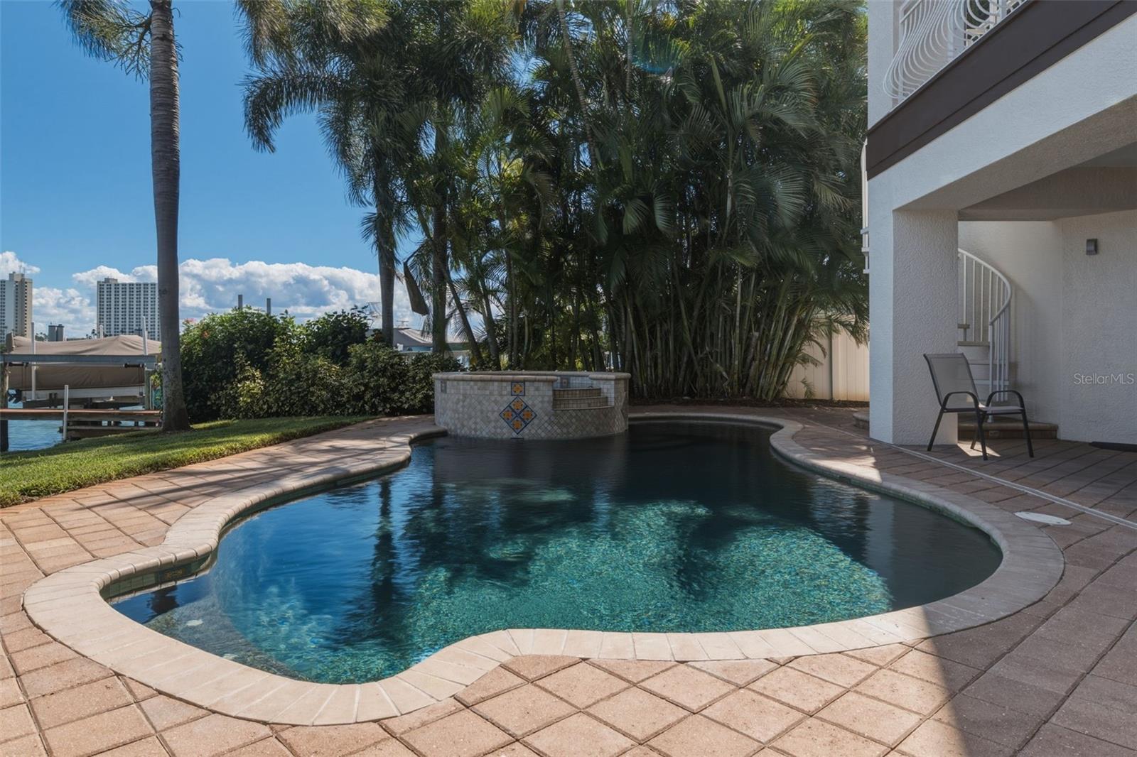 7851 9TH AVENUE S, St Petersburg, FL 33707
